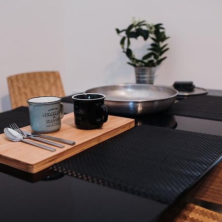 Jam Luxury Apartment Győr Buitenkant foto