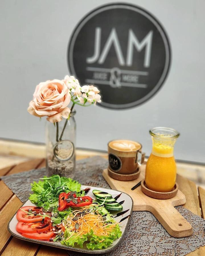 Jam Luxury Apartment Győr Buitenkant foto