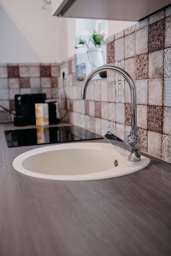 Jam Luxury Apartment Győr Buitenkant foto